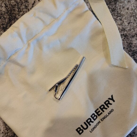 Burberry Tie Clip, metal, silver-tone, comes with baggie as pictured. - Picture 7 of 16